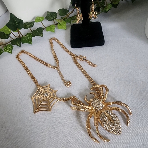 Gold Statement Spider Necklace and Earrings Set - Picture 3 of 10